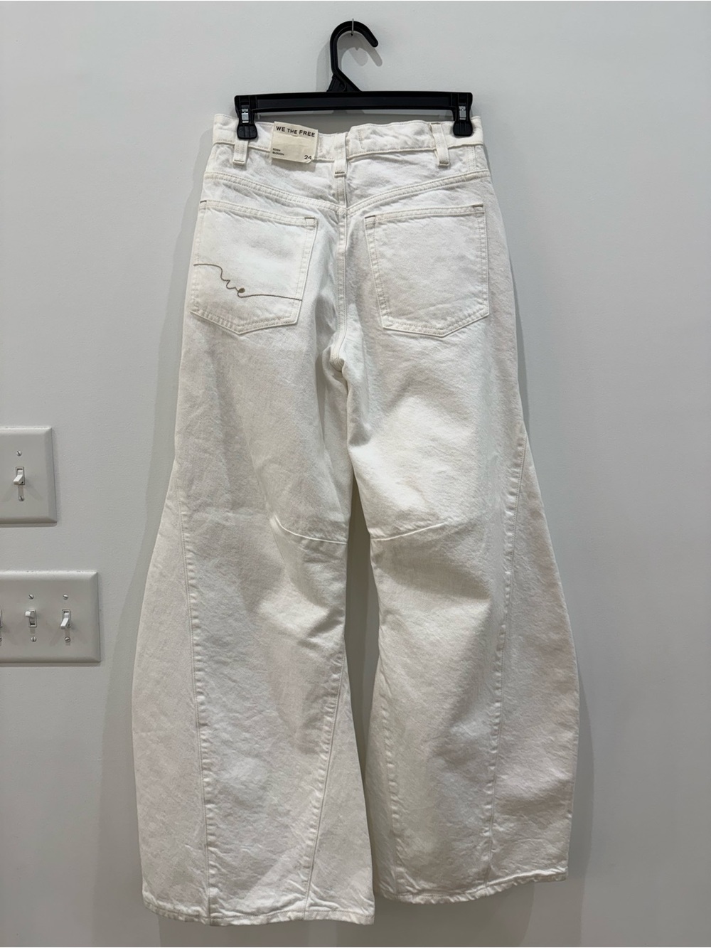 NWT We The Free Eden High Slouchy Flare Jeans - Picture 3 of 4